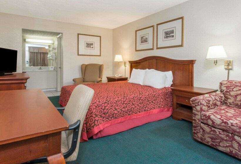 فندق Days Inn & Suites By Wyndham Dayton North