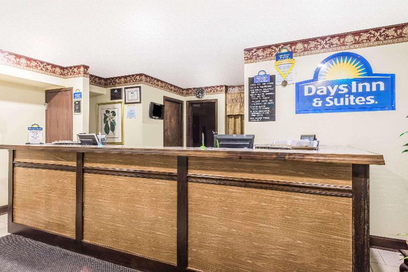 فندق Days Inn & Suites By Wyndham Youngstown / Girard Ohio