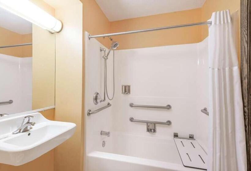 فندق Days Inn & Suites By Wyndham Youngstown / Girard Ohio