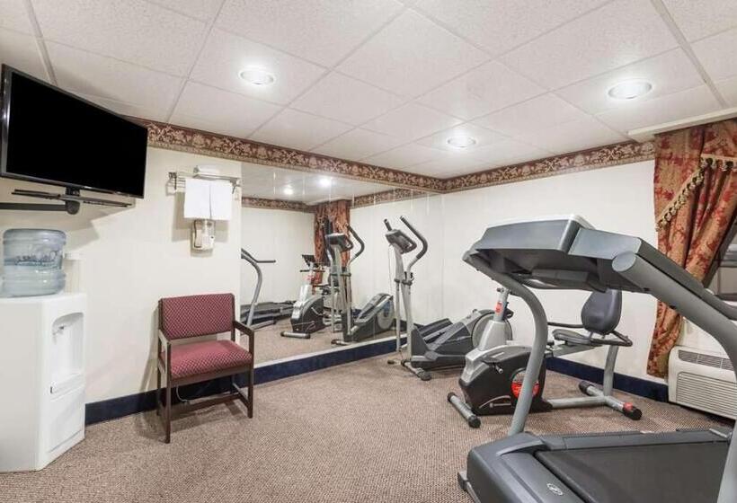 فندق Days Inn & Suites By Wyndham Youngstown / Girard Ohio