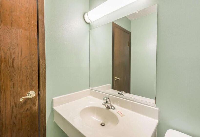 فندق Days Inn & Suites By Wyndham Youngstown / Girard Ohio