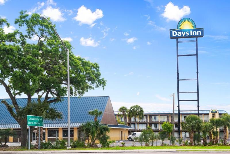 فندق Days Inn Tampa -North of Busch Gardens