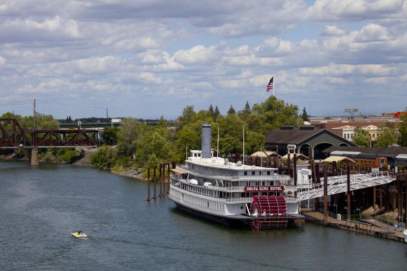 Отель Delta King