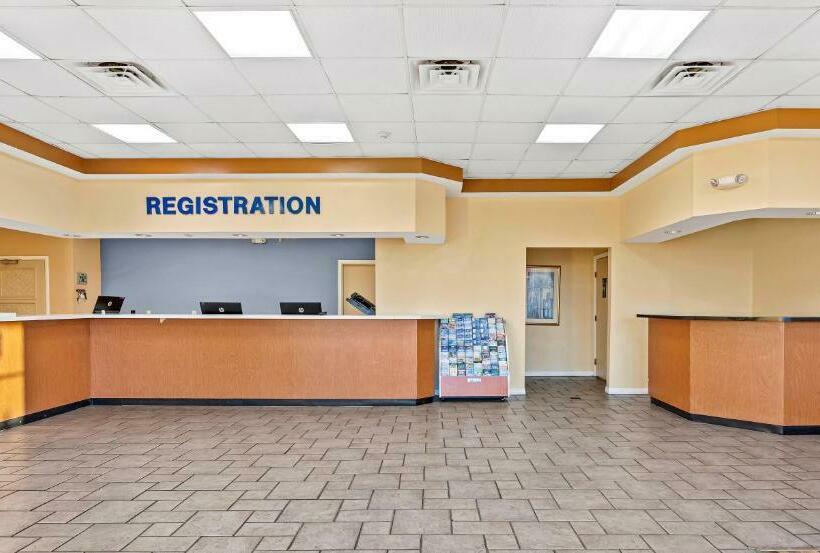 هتل Developer Inn Downtown Orlando, a Baymont by Wyndham