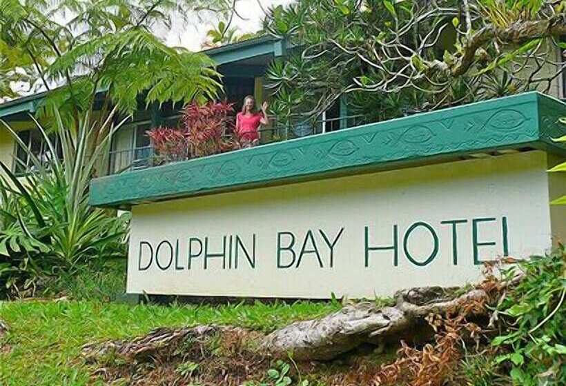 Отель Dolphin Bay