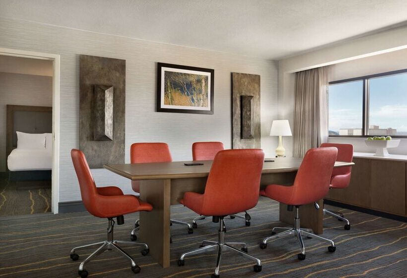 Doubletree By Hilton Hotel Albuquerque