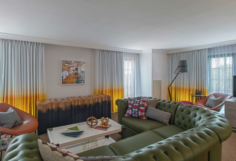 בית מלון כפרי Doubletree By Hilton Austin