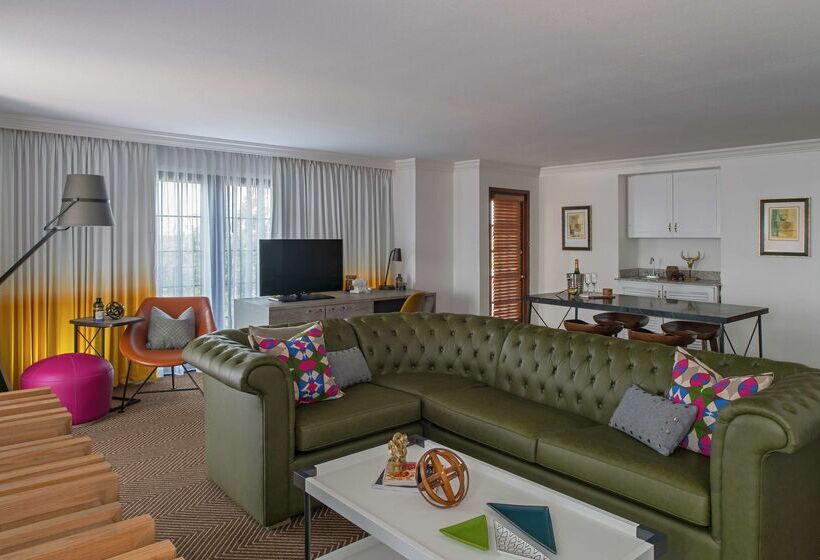 Отель Doubletree By Hilton Austin