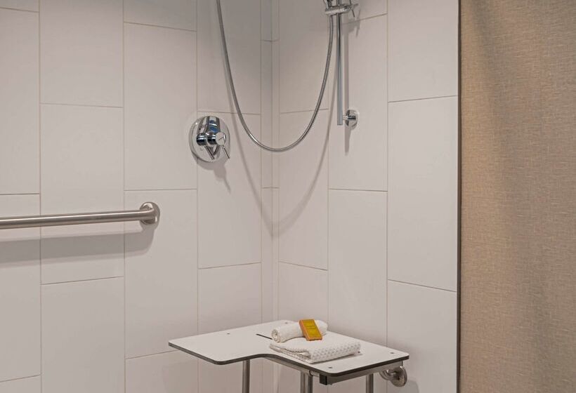 Отель Doubletree By Hilton Austin