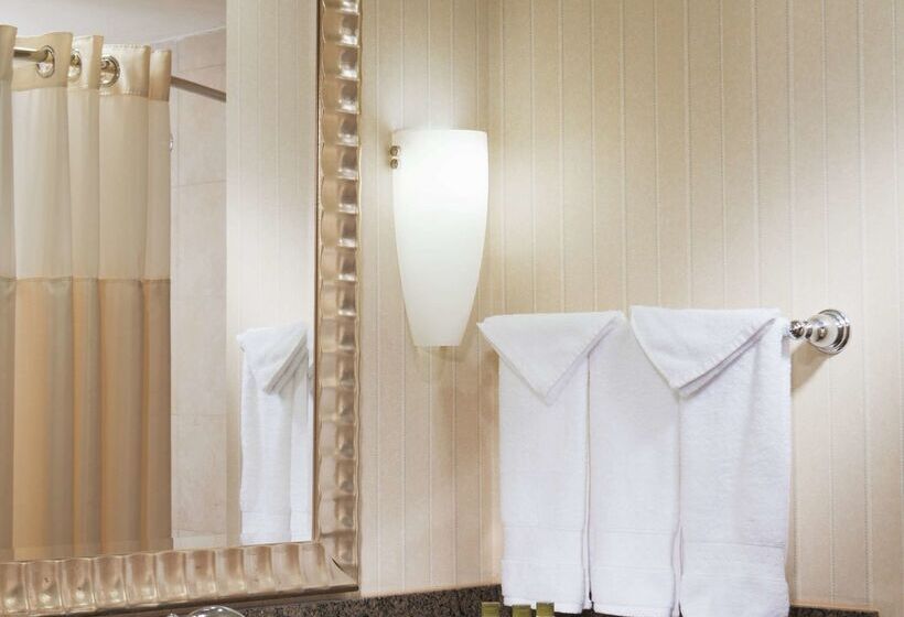 Отель Doubletree By Hilton Austin