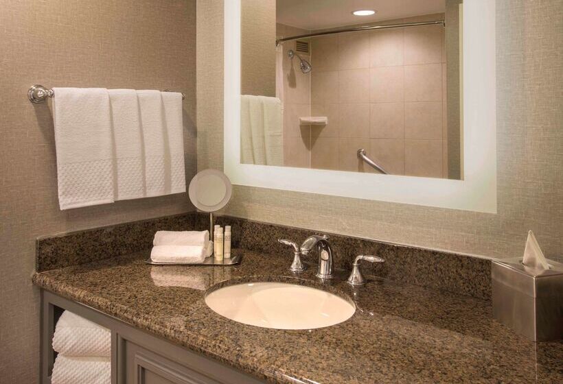 Отель Doubletree By Hilton Austin