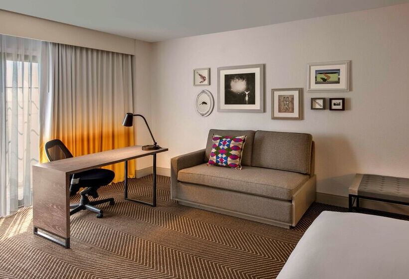 Отель Doubletree By Hilton Austin