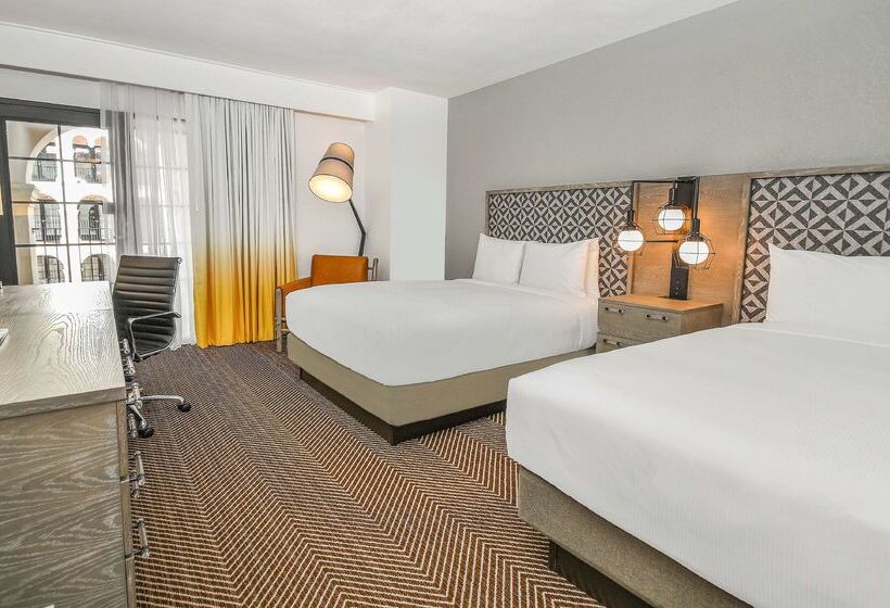 Отель Doubletree By Hilton Austin