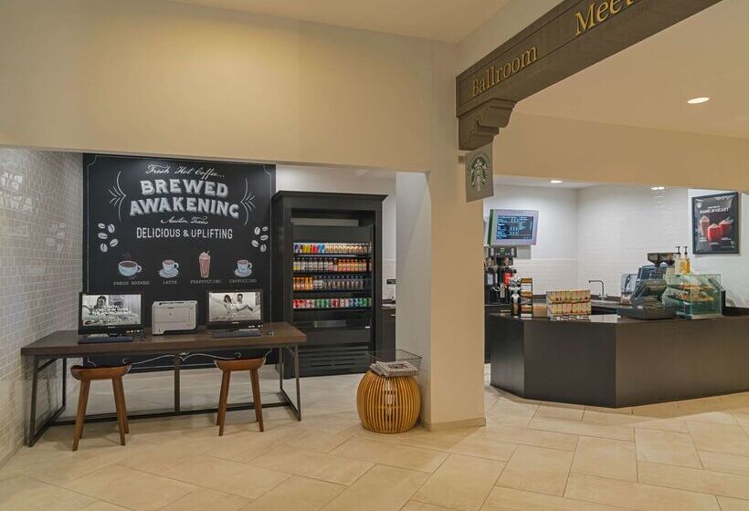 Отель Doubletree By Hilton Austin