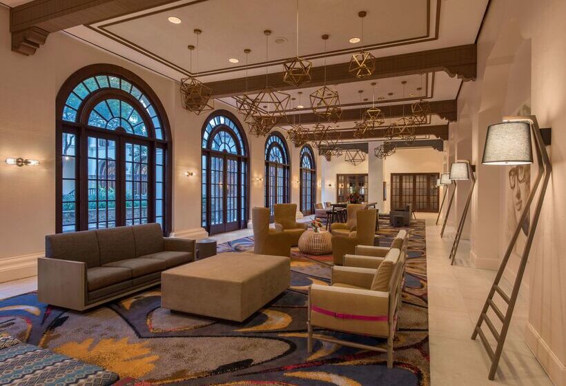 Отель Doubletree By Hilton Austin