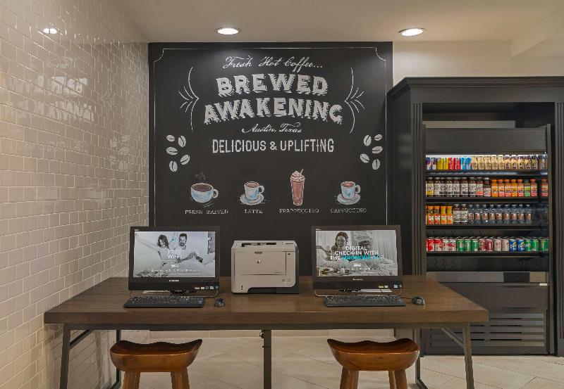 Отель Doubletree By Hilton Austin