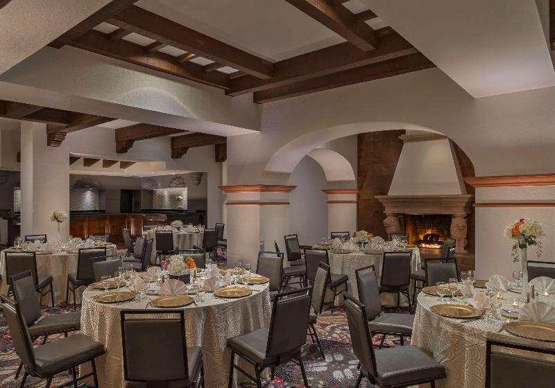 בית מלון כפרי Doubletree By Hilton Austin