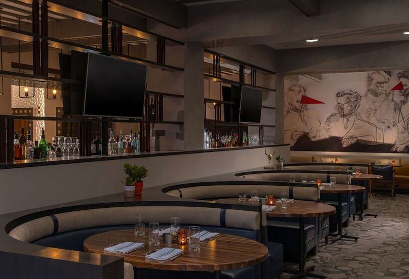 בית מלון כפרי Doubletree By Hilton Austin