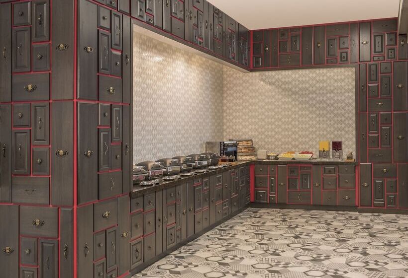 בית מלון כפרי Doubletree By Hilton Austin