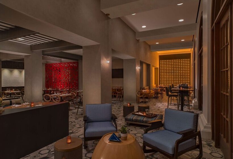 בית מלון כפרי Doubletree By Hilton Austin