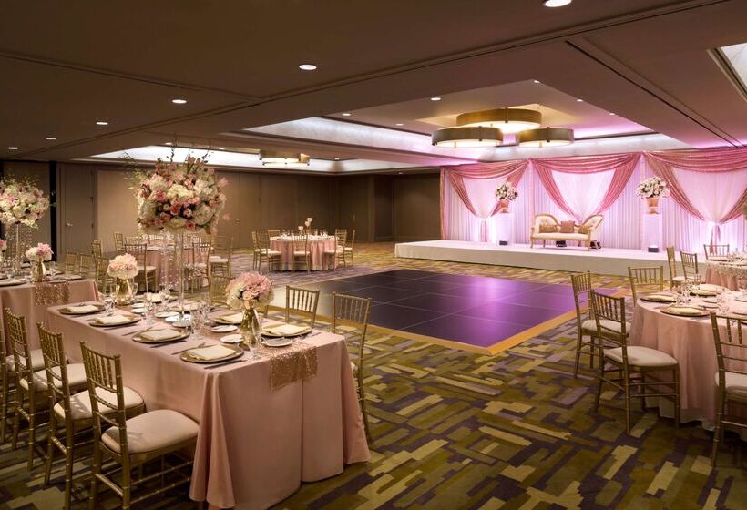 호텔 Doubletree By Hilton Dallascampbell Centre