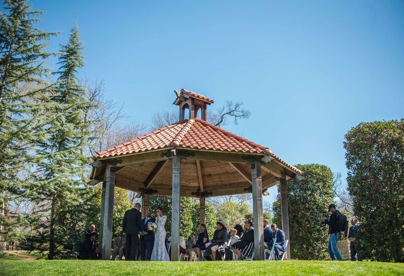 Отель Doubletree By Hilton Dallascampbell Centre