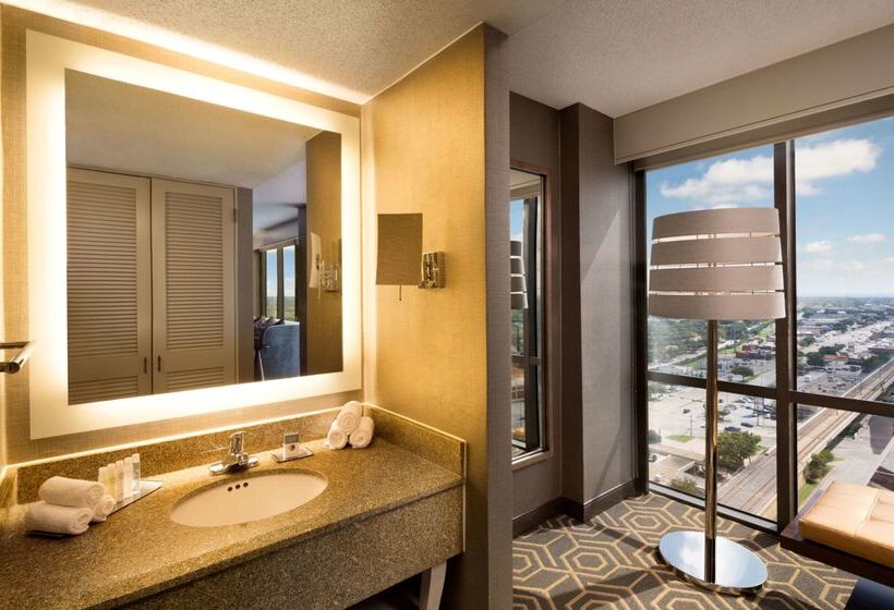 هتل Doubletree By Hilton Dallascampbell Centre