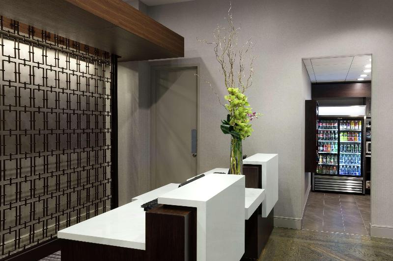 Отель Doubletree By Hilton Dallascampbell Centre