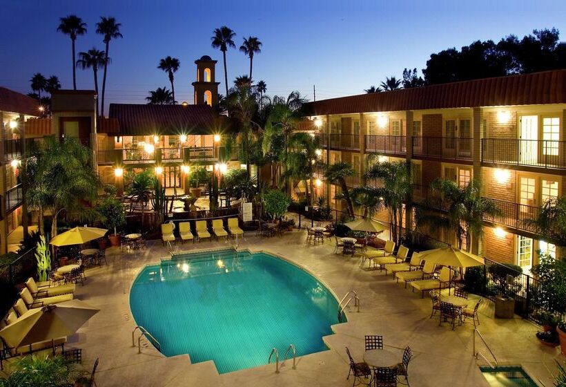 هتل Doubletree Suites By Hilton Tucson   Williams Center