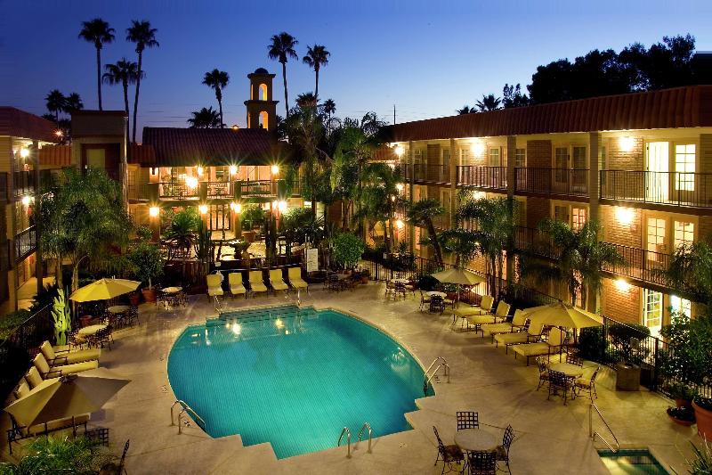 בית מלון כפרי Doubletree Suites By Hilton Tucson   Williams Center