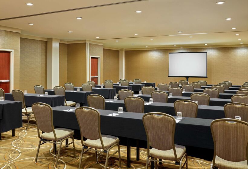 בית מלון כפרי Doubletree By Hilton Houston Intercontinental Airport