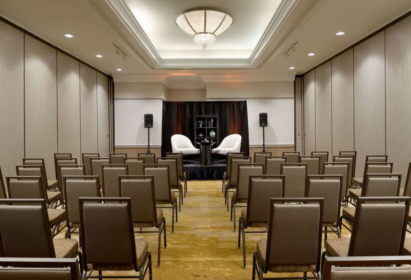 ホテル Doubletree Suites By Hilton Phoenix