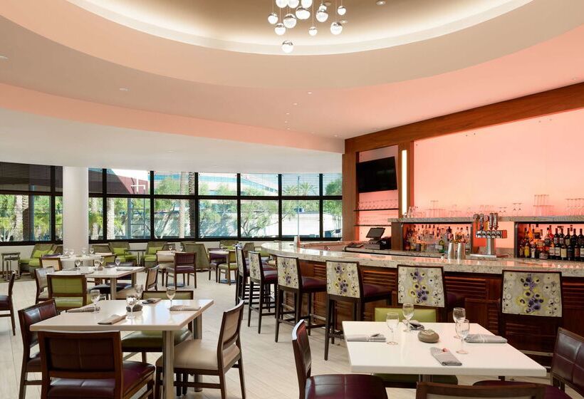 هتل Doubletree Suites By Hilton Phoenix