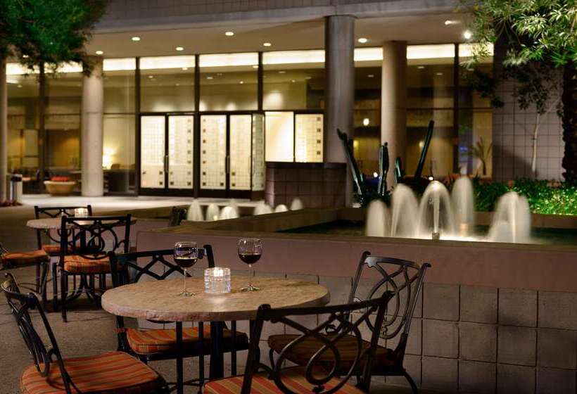 ホテル Doubletree Suites By Hilton Phoenix