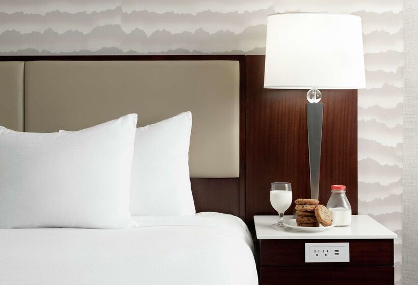 ホテル Doubletree Suites By Hilton Phoenix