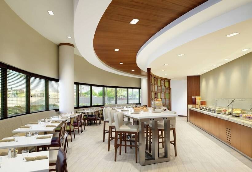 هتل Doubletree Suites By Hilton Phoenix