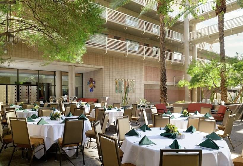 ホテル Doubletree Suites By Hilton Phoenix