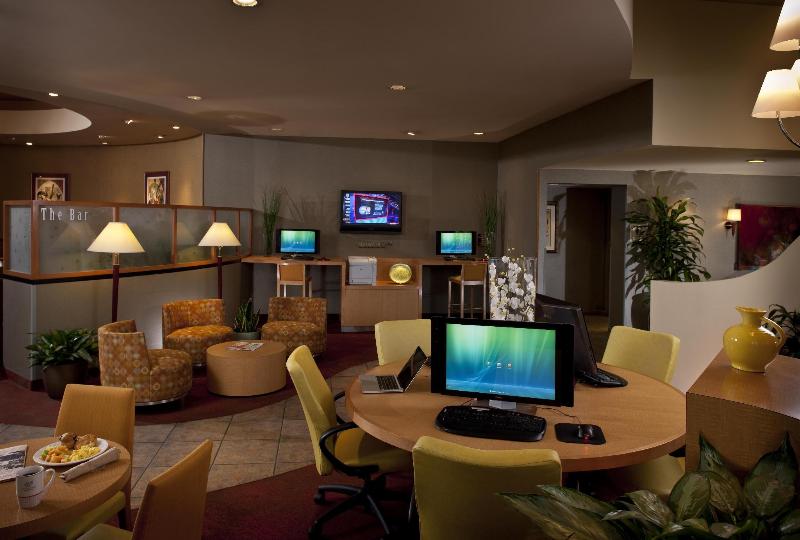 ホテル Doubletree Suites By Hilton Phoenix