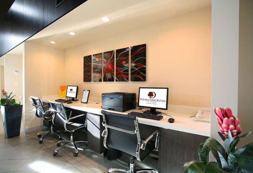 هتل Doubletree Suites By Hilton Tucson Airport