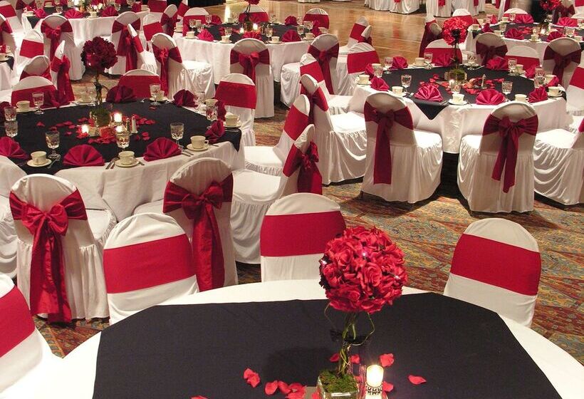 هتل Doubletree Suites By Hilton Tucson Airport