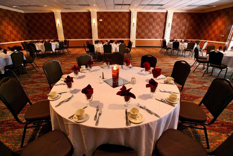 בית מלון כפרי Doubletree Suites By Hilton Tucson Airport