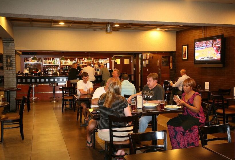 בית מלון כפרי Doubletree Suites By Hilton Tucson Airport