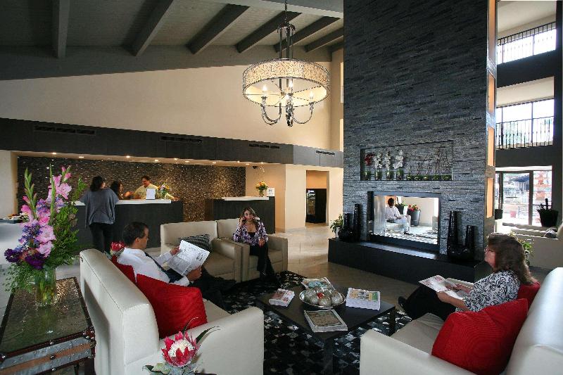 هتل Doubletree Suites By Hilton Tucson Airport