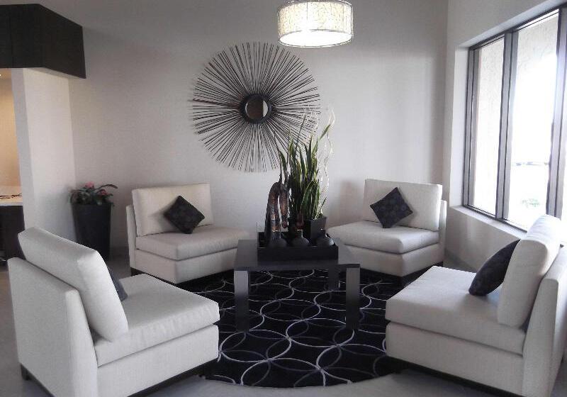 هتل Doubletree Suites By Hilton Tucson Airport