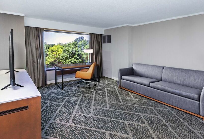 فندق Doubletree By Hilton Tulsa   Warren Place