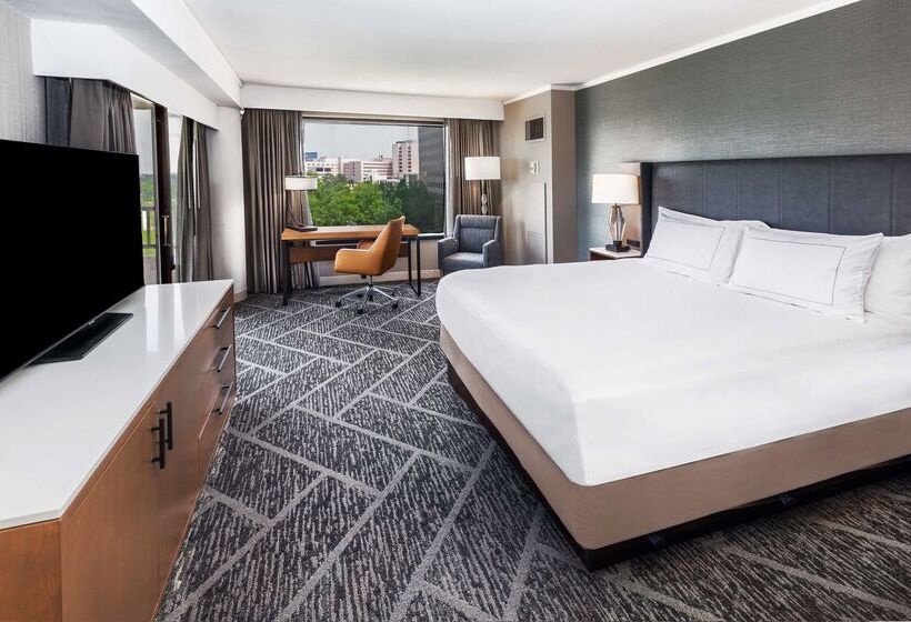 فندق Doubletree By Hilton Tulsa   Warren Place