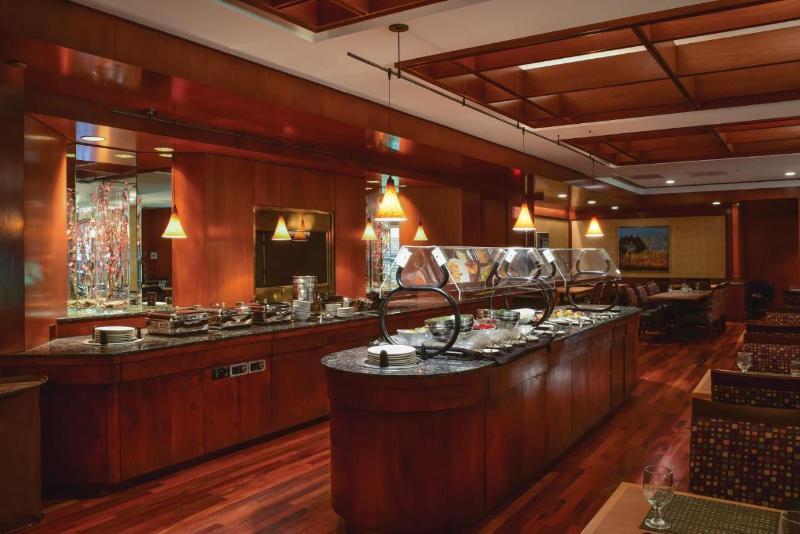 فندق Doubletree By Hilton Tulsa   Warren Place