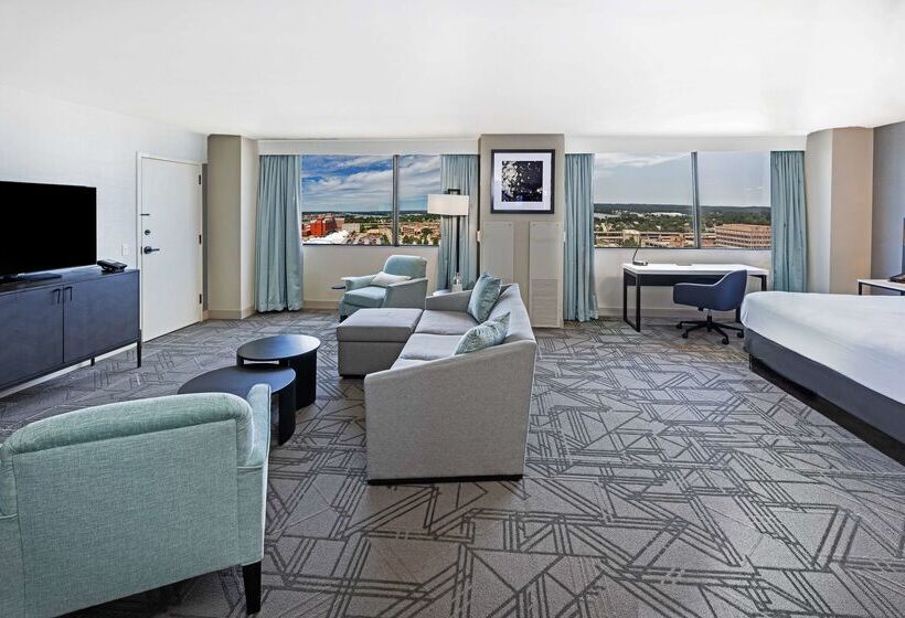 فندق Doubletree By Hilton Tulsa Downtown