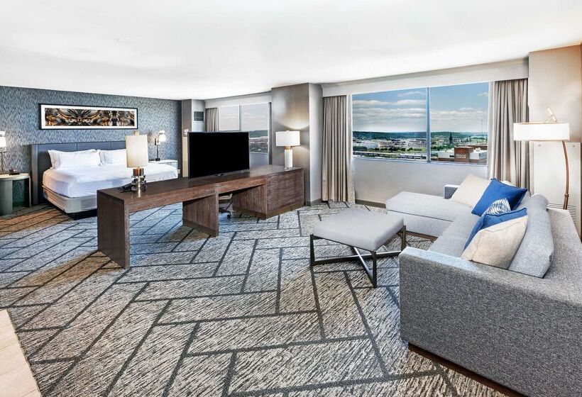 فندق Doubletree By Hilton Tulsa Downtown