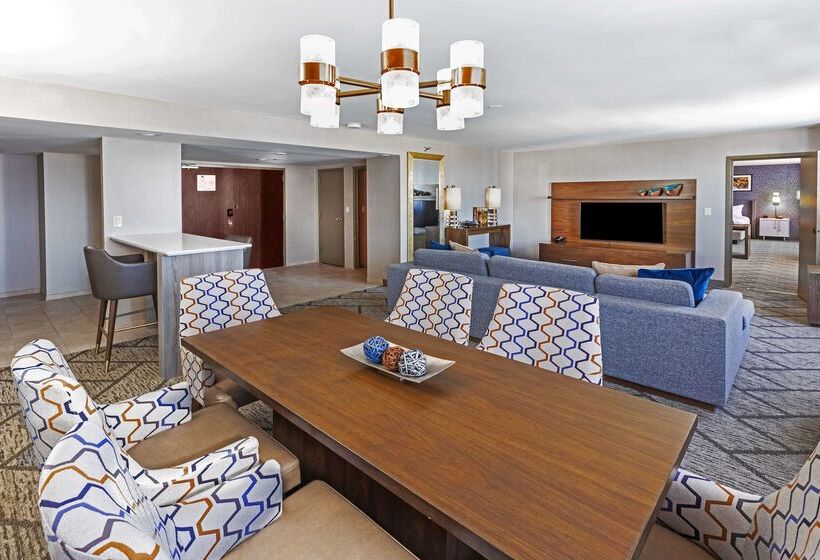 فندق Doubletree By Hilton Tulsa Downtown